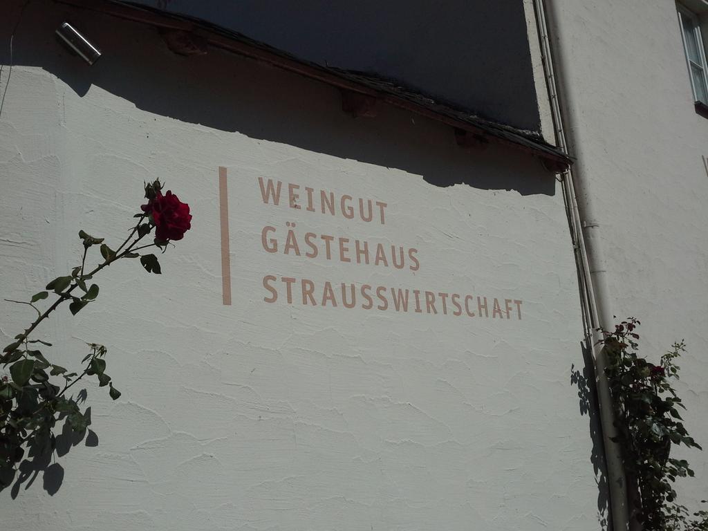 Weinhaus Kurtrierer Hof Leiwen Exterior foto