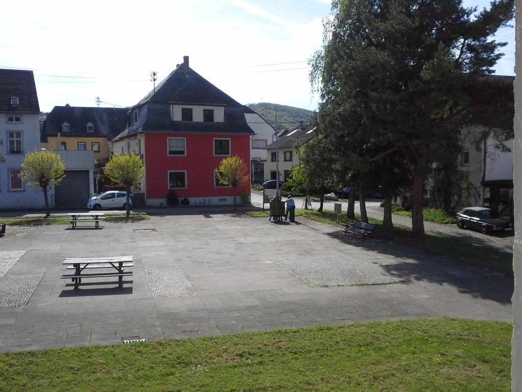 Weinhaus Kurtrierer Hof Leiwen Exterior foto
