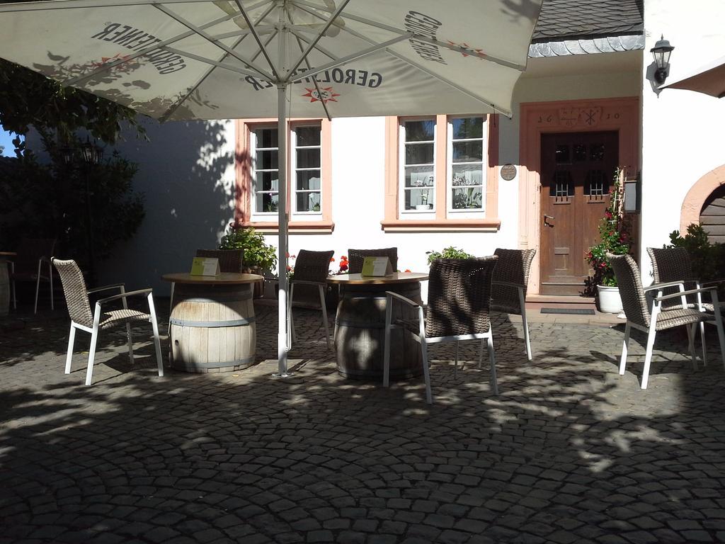 Weinhaus Kurtrierer Hof Leiwen Exterior foto