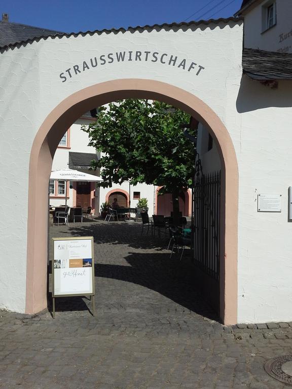 Weinhaus Kurtrierer Hof Leiwen Exterior foto